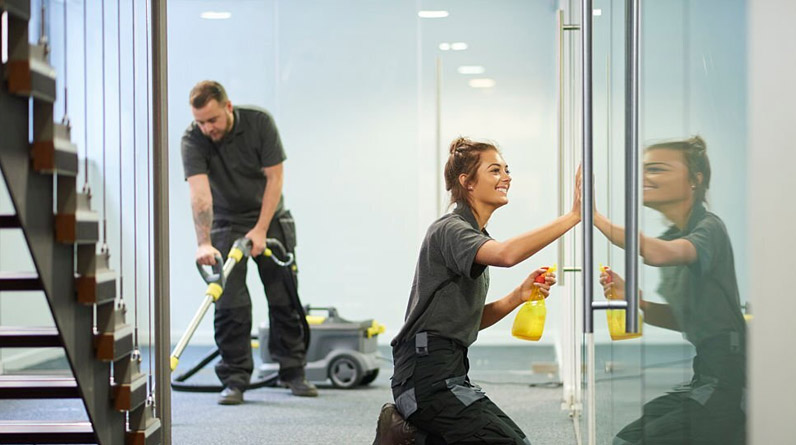 4 Benefits of Hiring the Best Office Cleaners