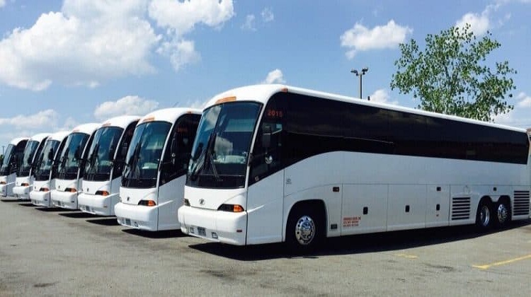Relying on Bus Rental Services: Benefits and Tips on How to Spot Best Deals
