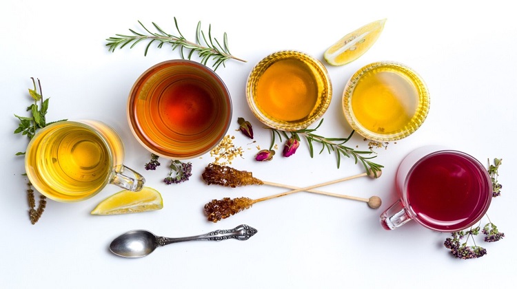 White Tea vs Black Tea: The Key Differences, Explained