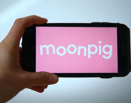 UK-based online greeting cards service Moonpig surges as much as 29% on its London debut, after raising 491M during its IPO (Swetha Gopinath/Bloomberg)