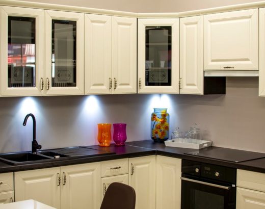 5 Factors to Consider When Choosing New Kitchen Cabinets