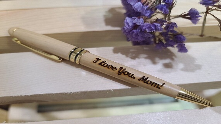 6 Unique and Thoughtful Pen Gift Ideas For Your Mom