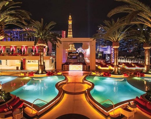 Ultimate Guide to Getting a Table at the VIP Tables in Barcelona and Las Vegas Nightclubs