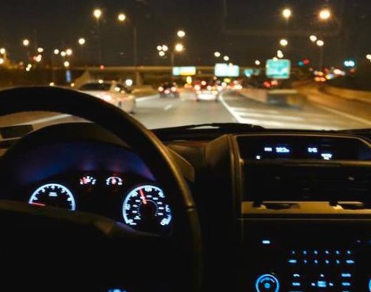 7 WAYS TO PROTECT YOUR EYES WHILE NIGHT-DRIVING