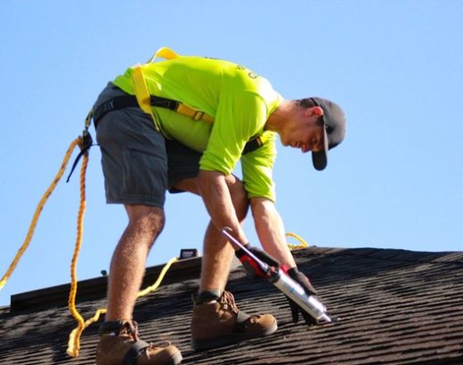 Roofing Contractors vs Handymen