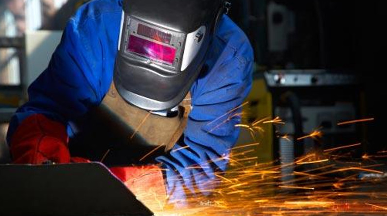 4 Reasons to Invest in the Right Welding Machine For Your Business